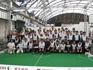 [小型ロボットリーグ集合写真]