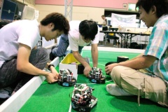 [ロボットの調整も必要]